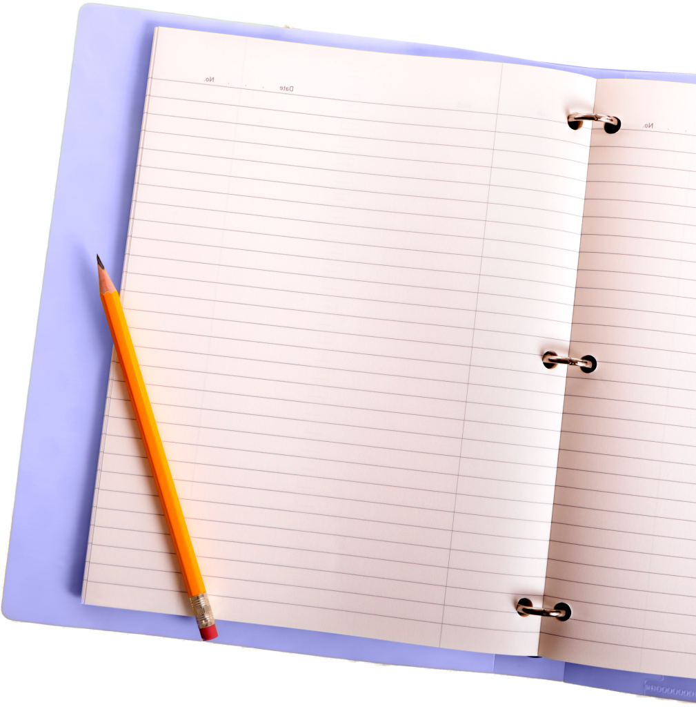 Cahier ouvert avec stylo posé dessus